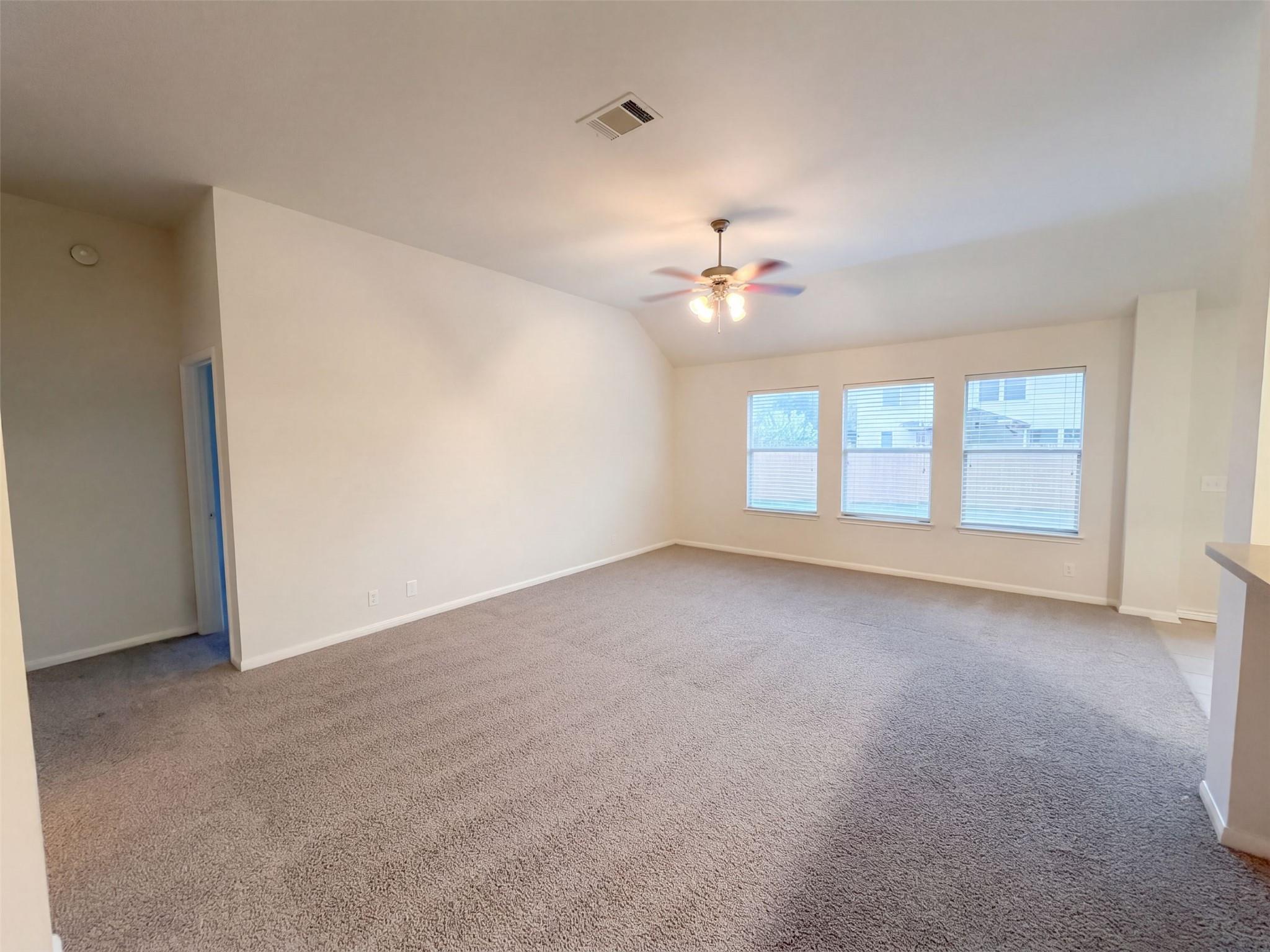 19217  Mangan Way, photo 12