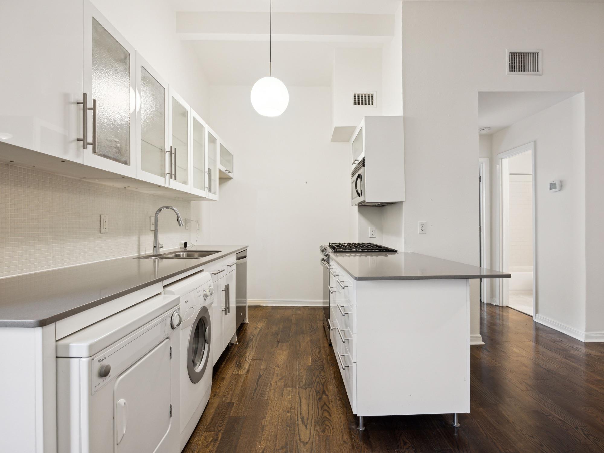 1503 W 9th St  #204, photo 7