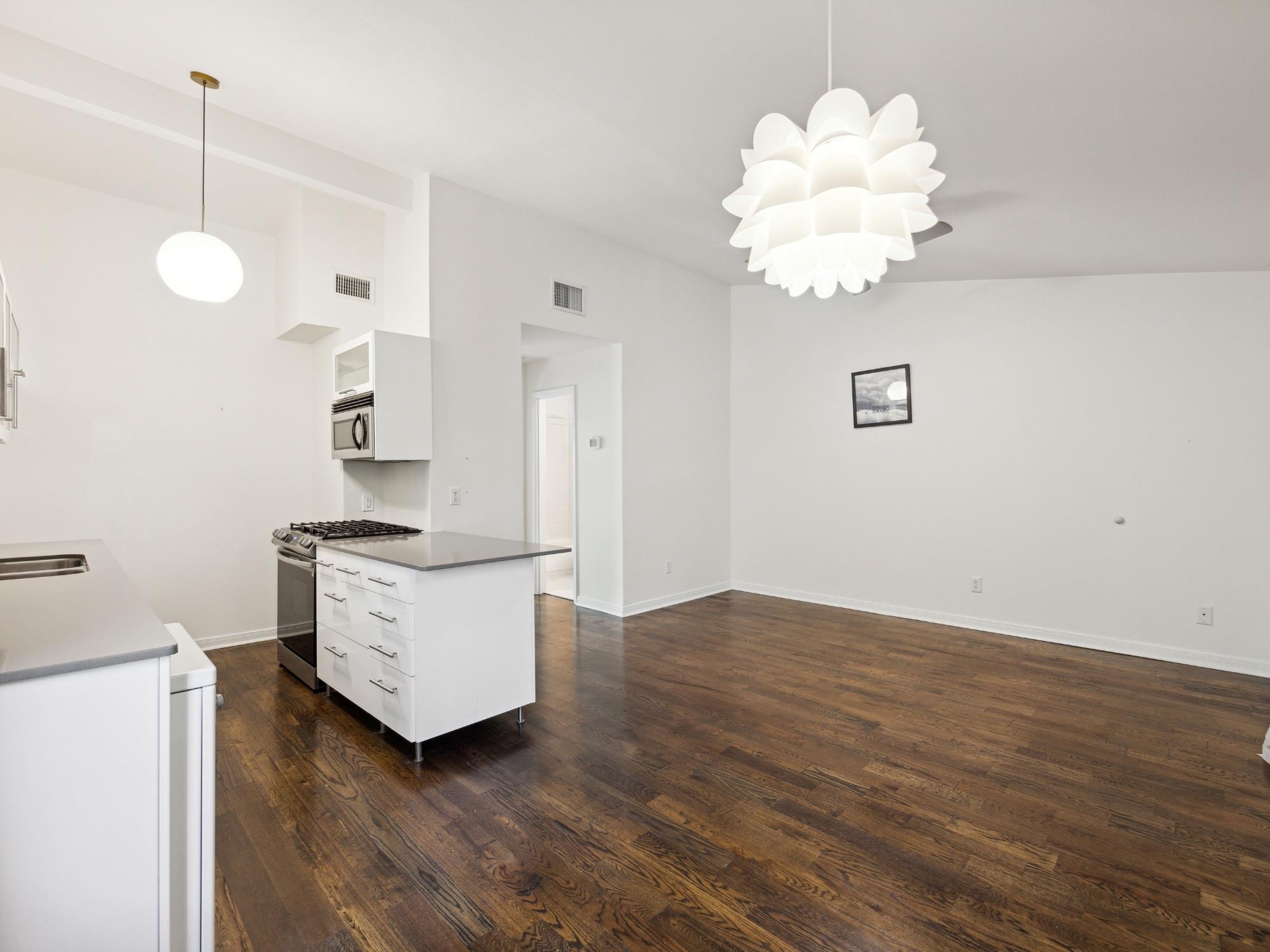 1503 W 9th St  #204, photo 10