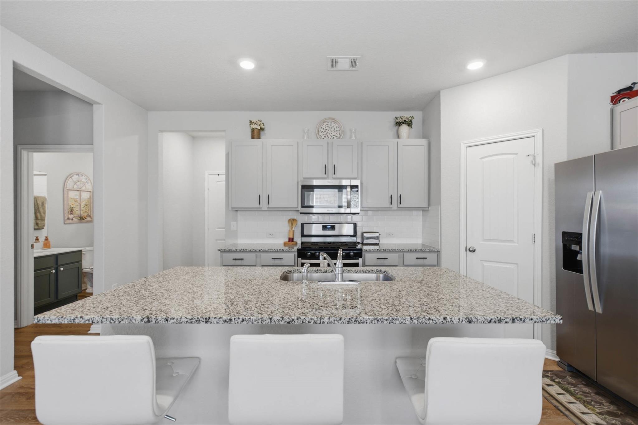 112  Bremen St, photo 8