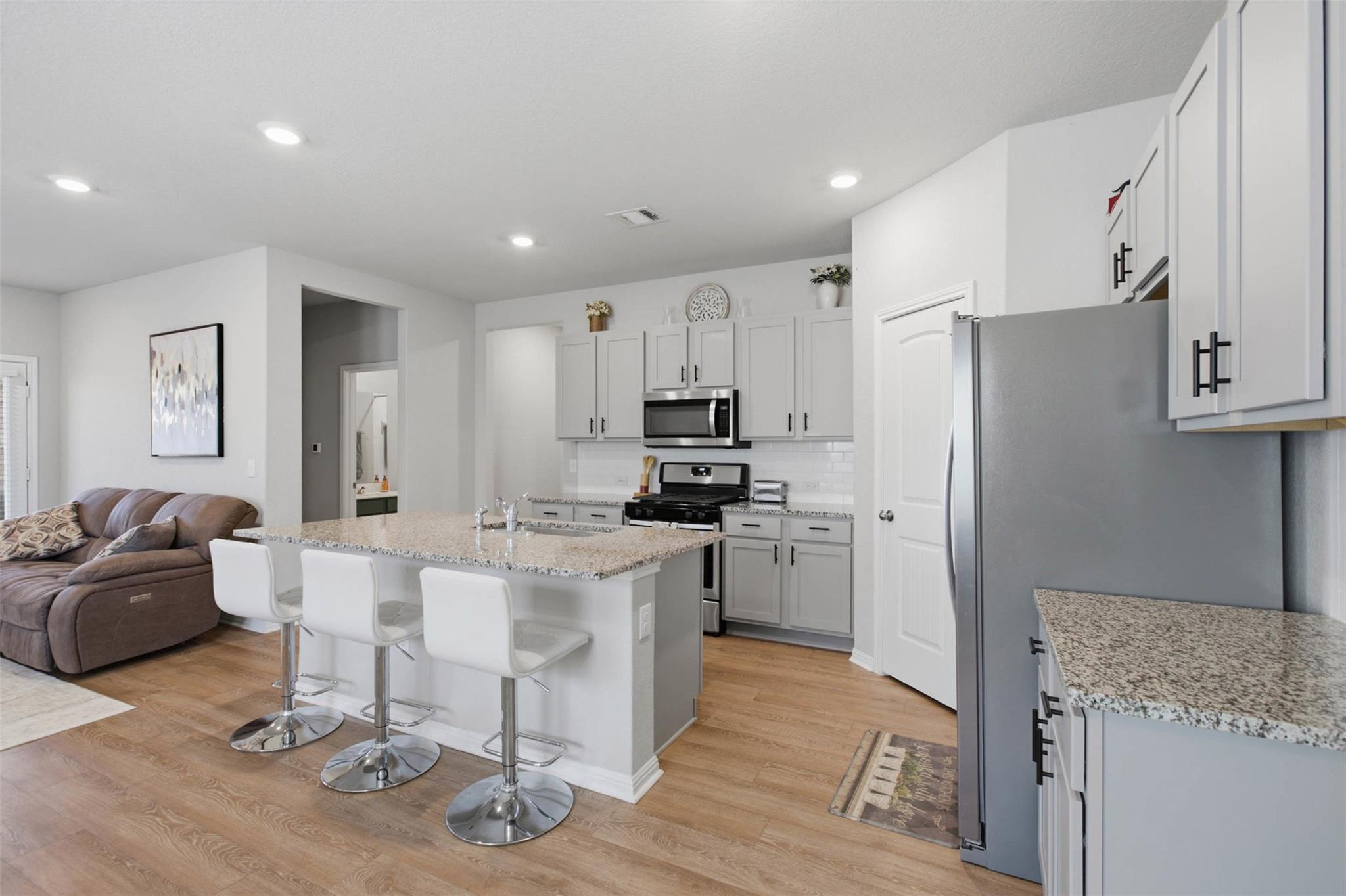 112  Bremen St, photo 9