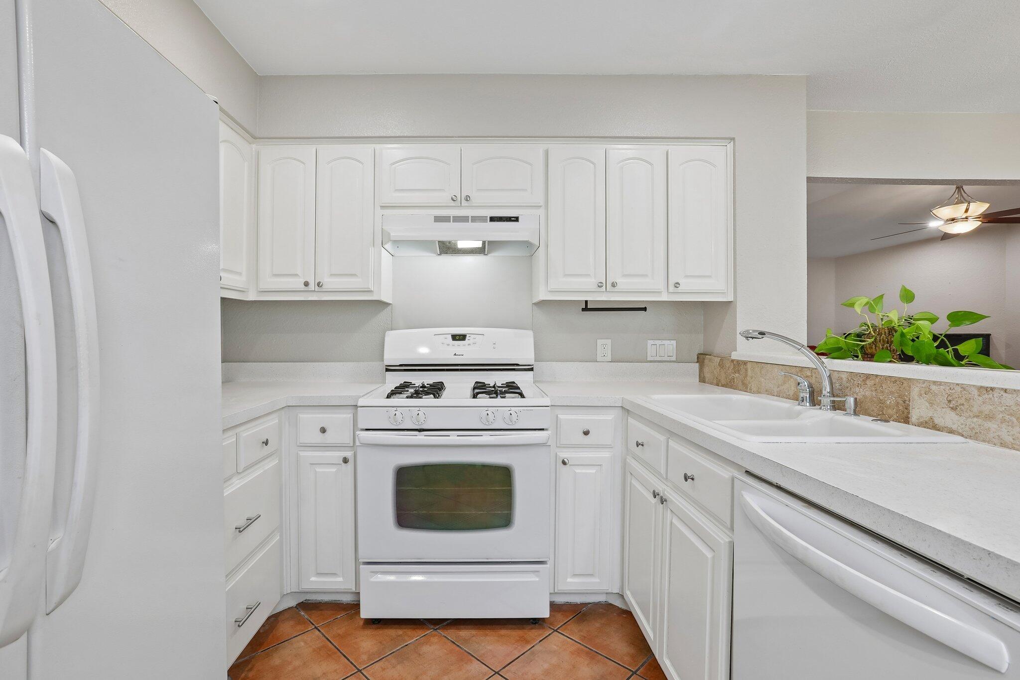 5919  Kevin Kelly Pl, photo 12