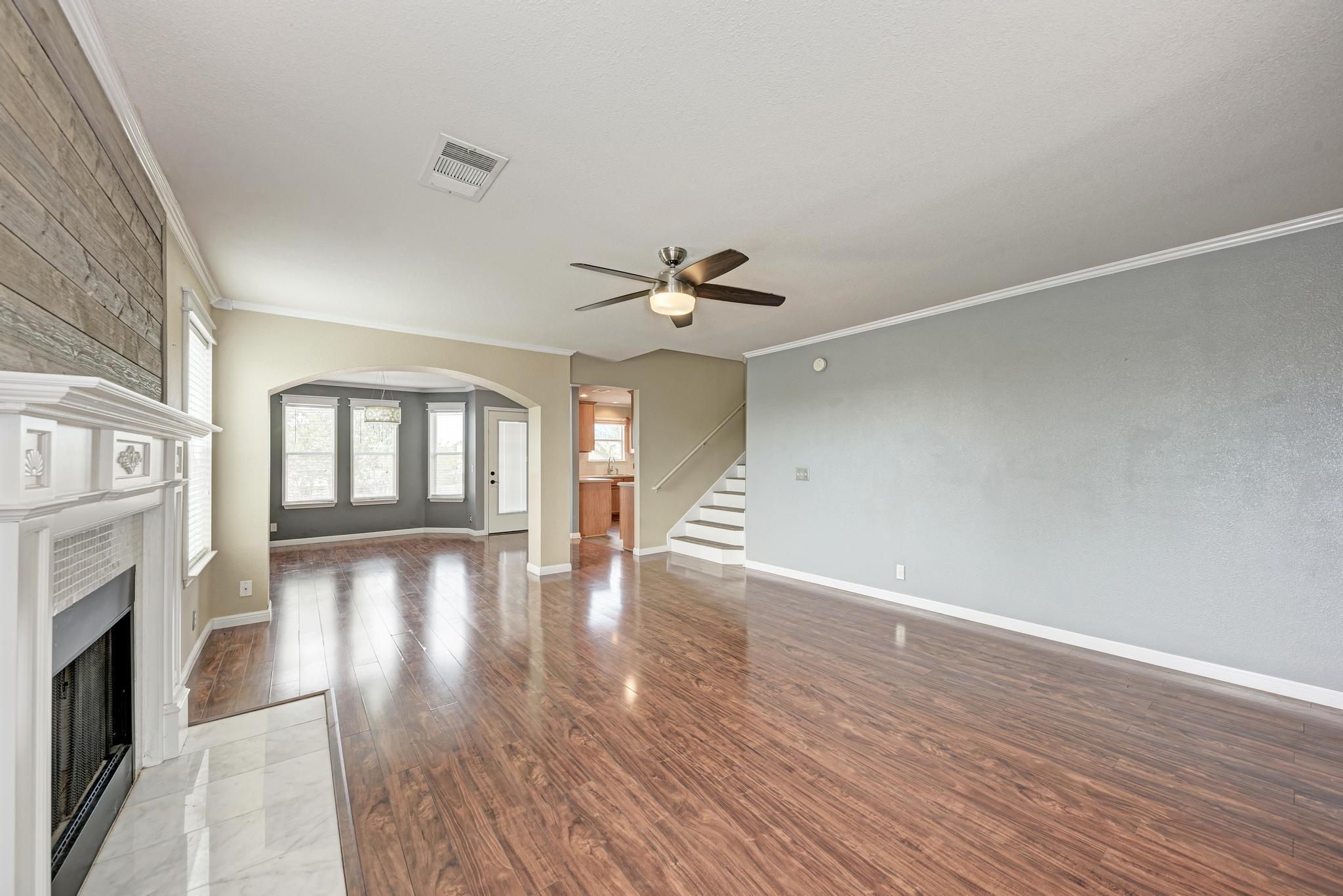 903  Estate Dr, photo 5