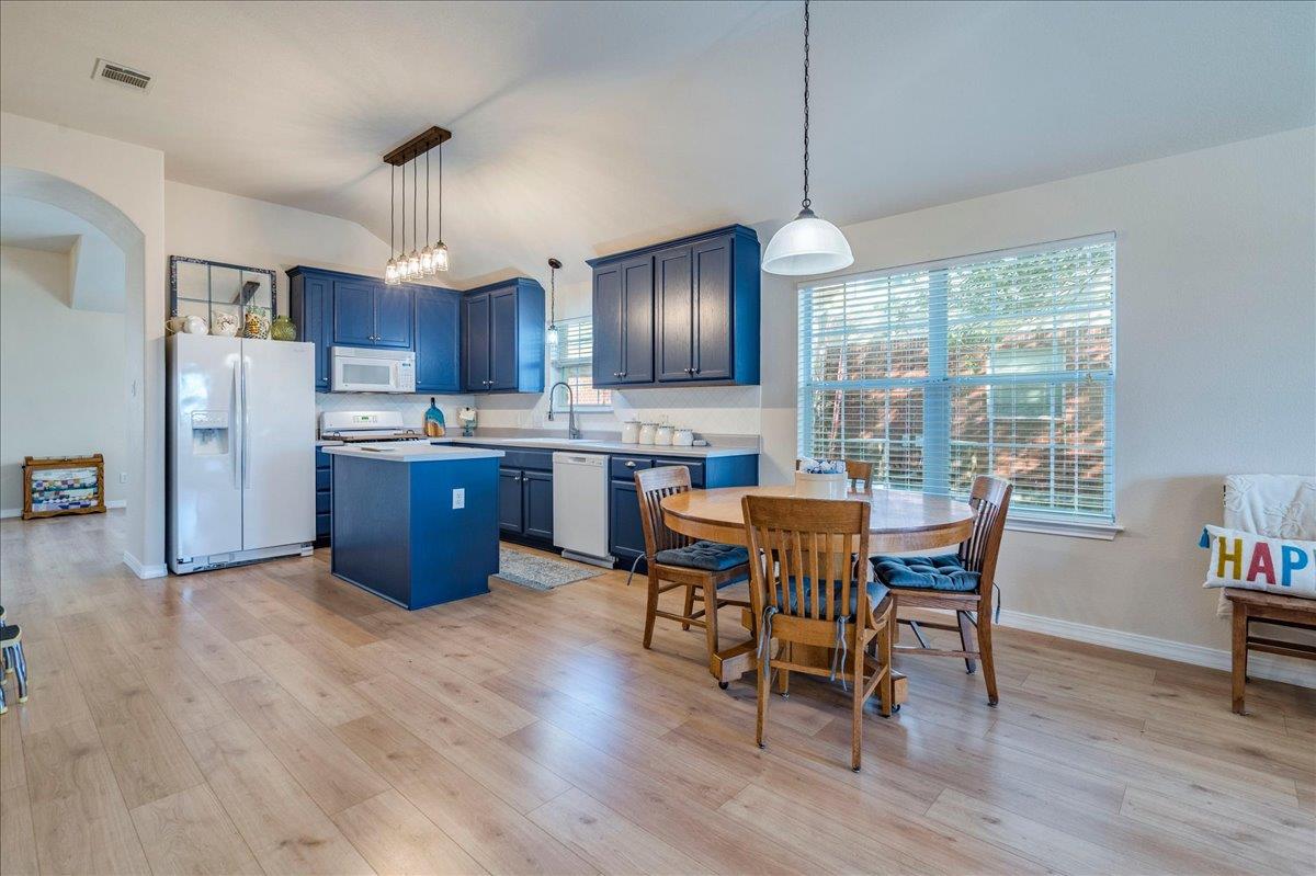 208  Ashwood N Dr, photo 11