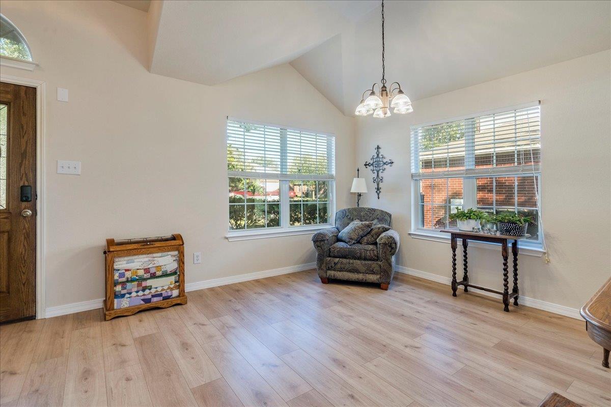 208  Ashwood N Dr, photo 5