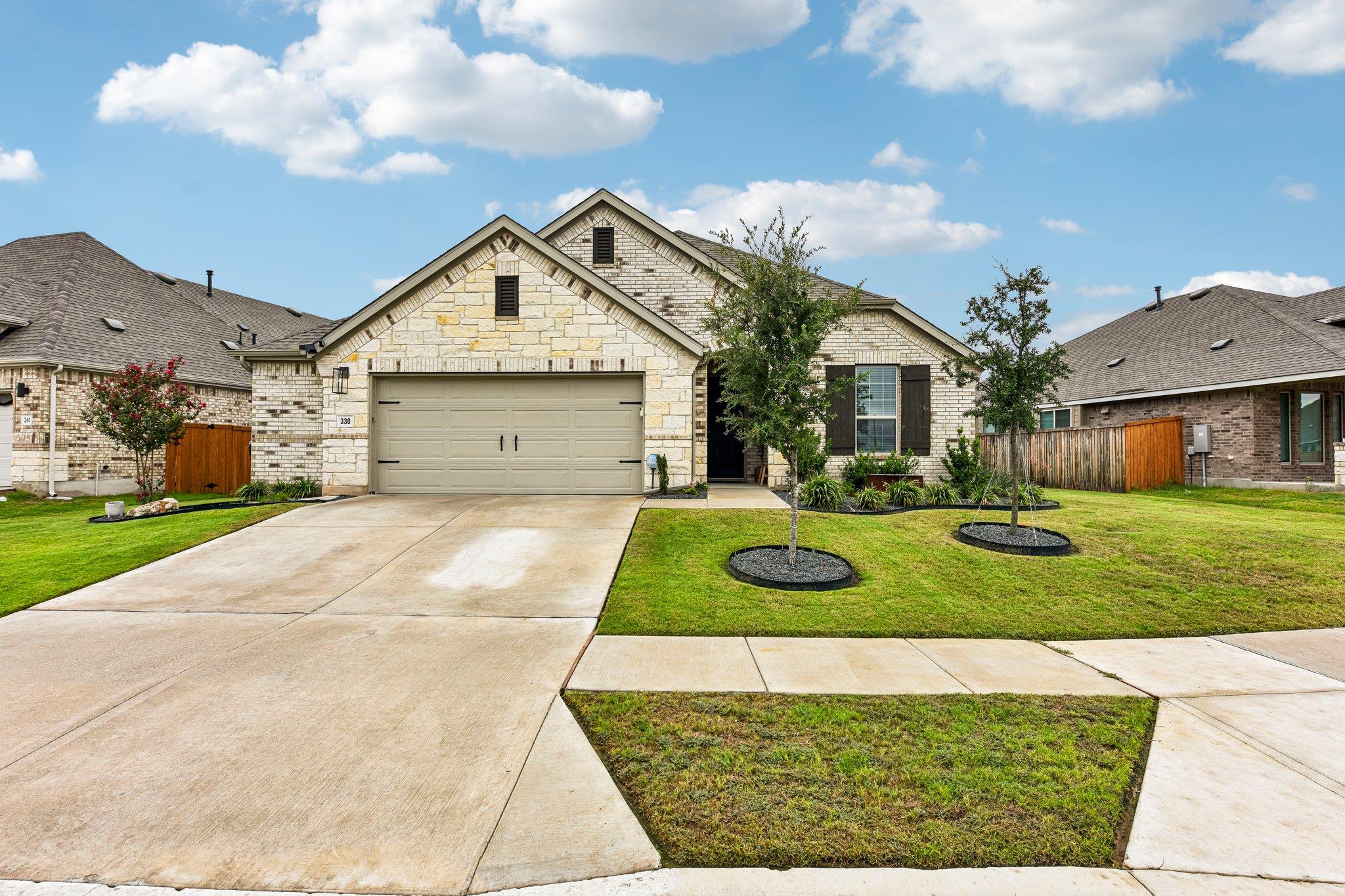 330  Bay Breeze Dr, photo 3