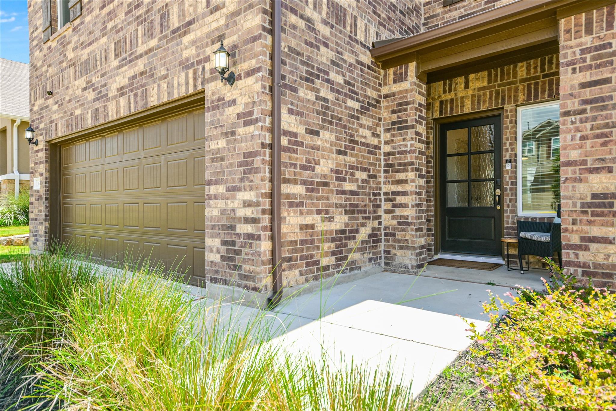 163  Longstraw Dr, photo 2