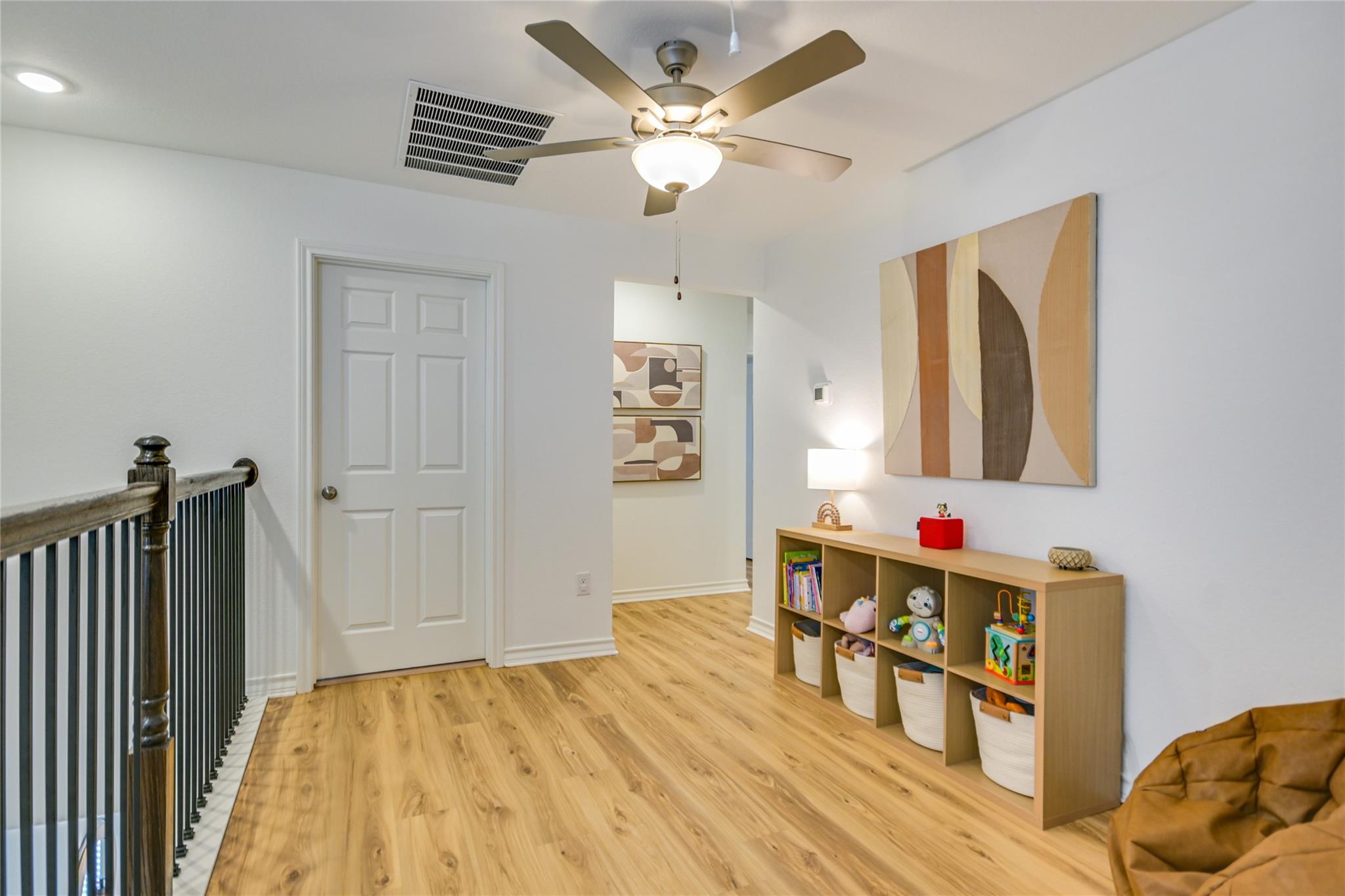 163  Longstraw Dr, photo 8