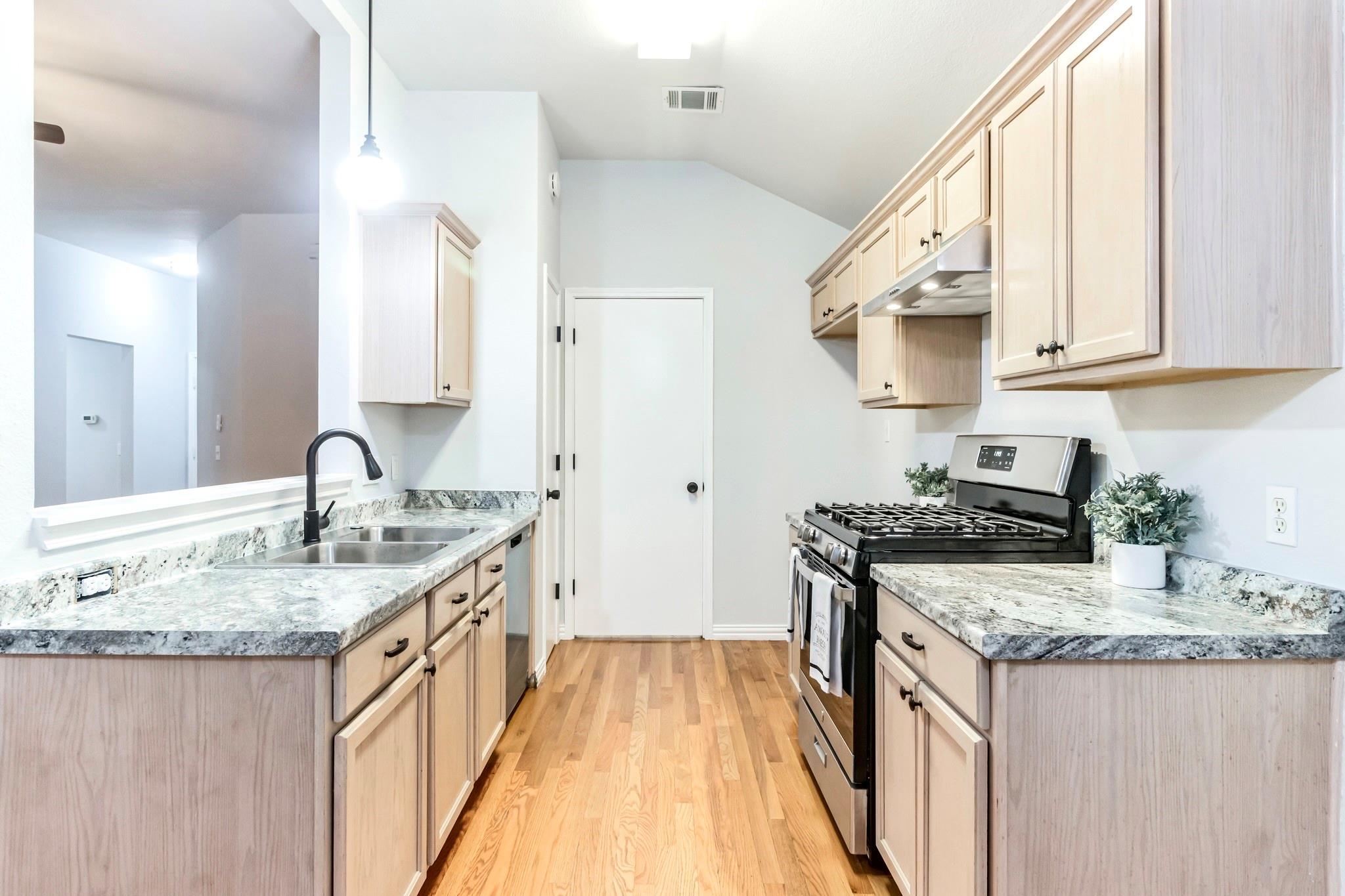 156  Keystone Loop, photo 5