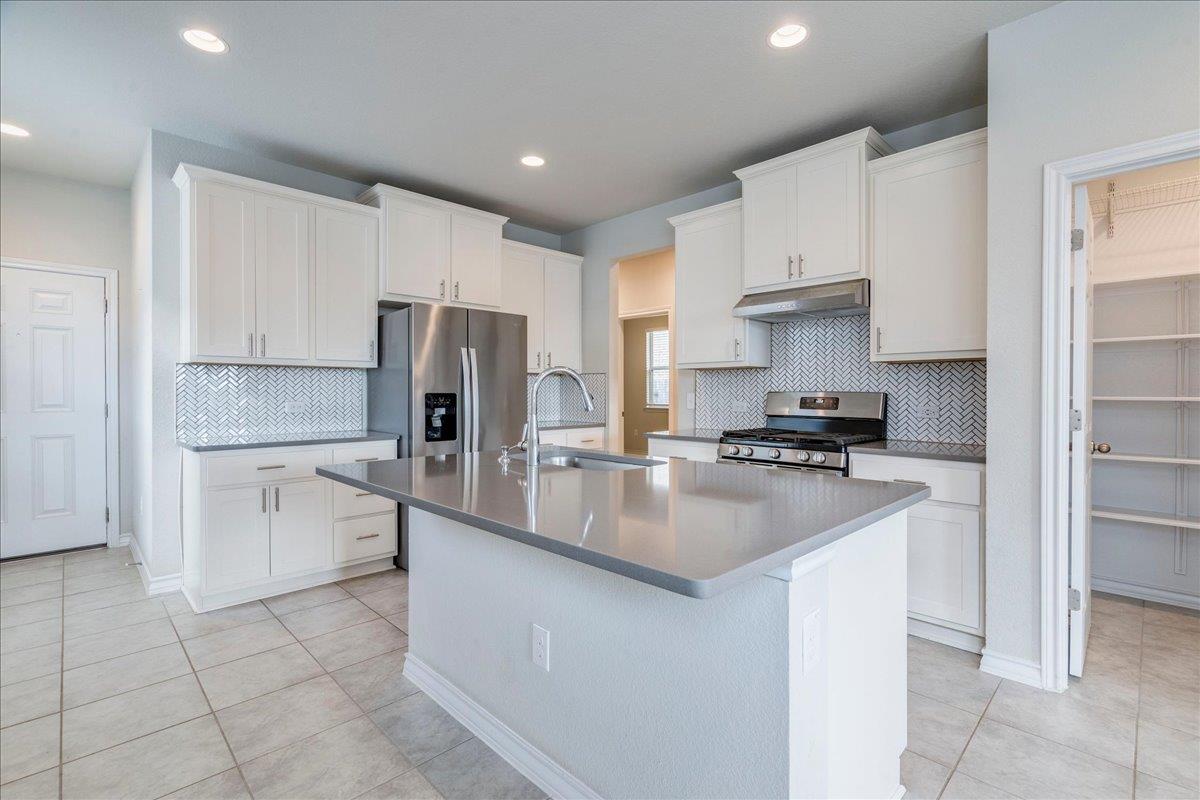 125  Boxwood Dr, photo 4
