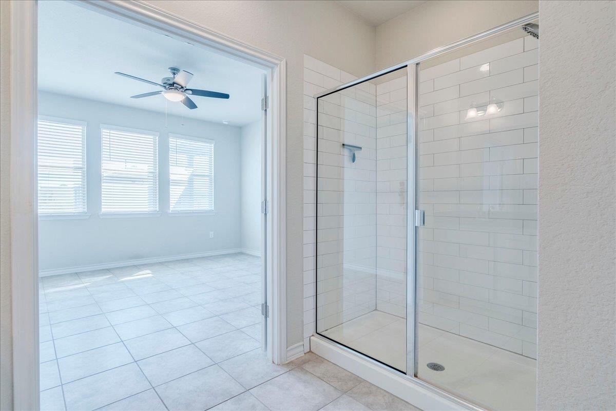 125  Boxwood Dr, photo 10