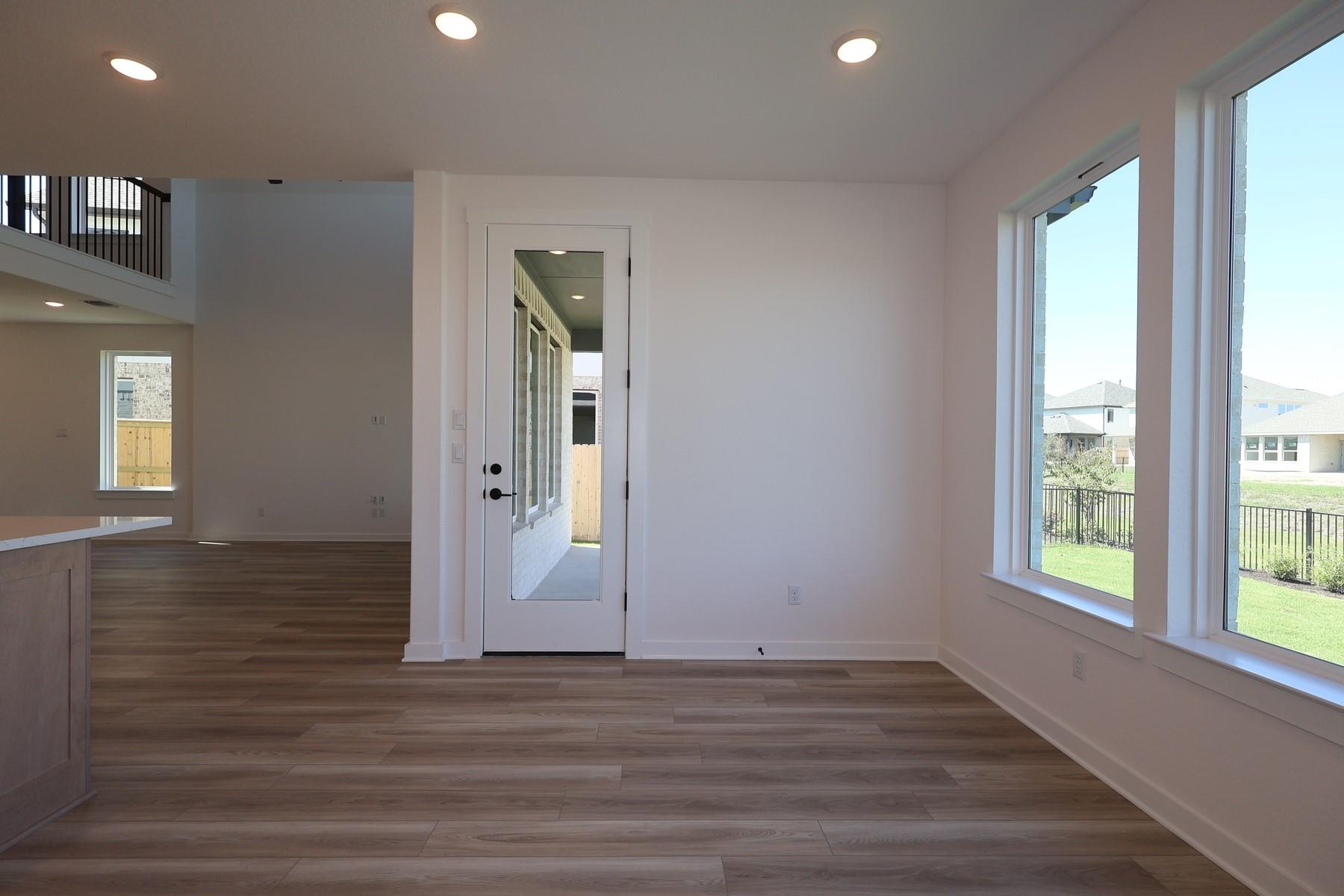 541 Bloomington Loop photo 8