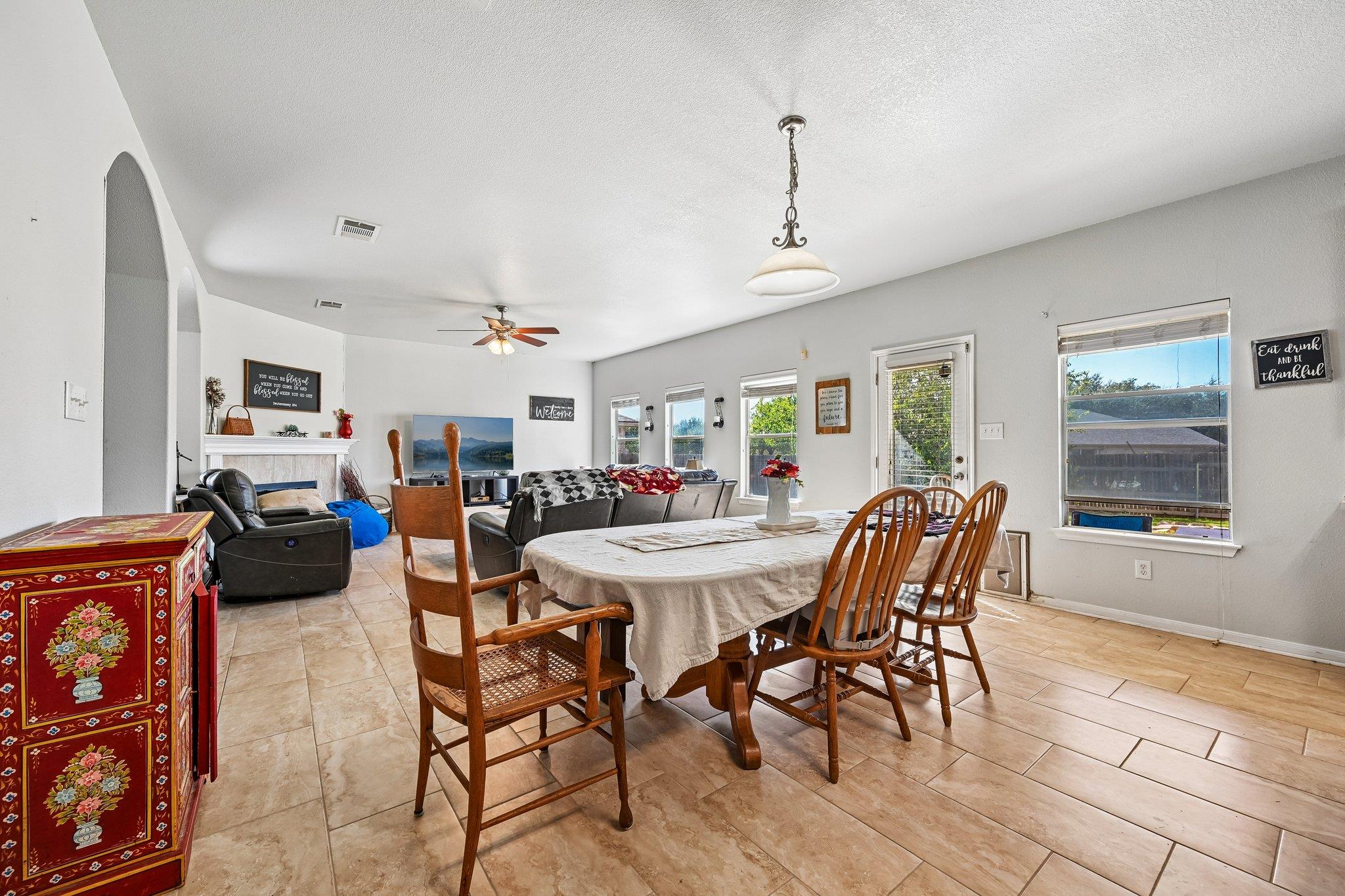 653  Dark Horse Ln, photo 9