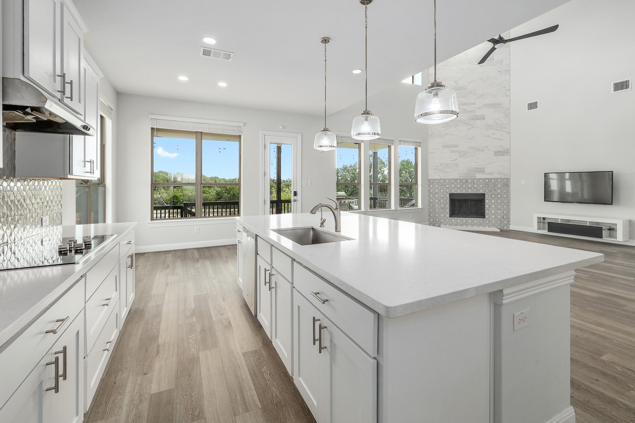 121  Rapid Springs Cv, photo 2