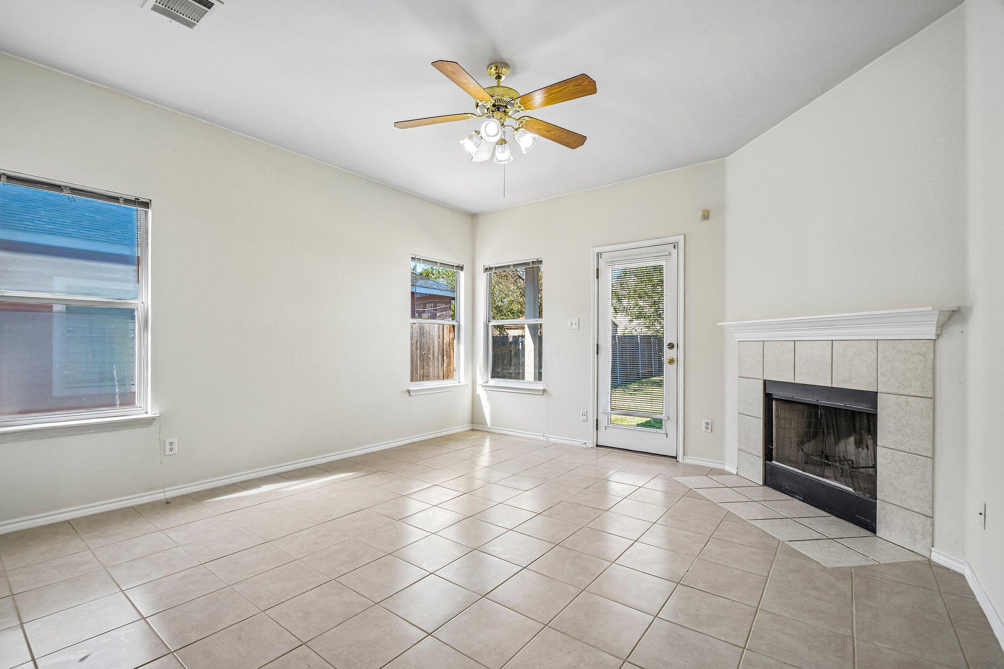 11404  Morgans Point St, photo 4