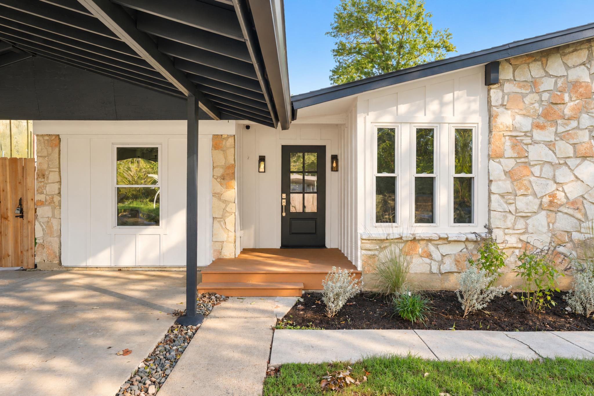 3308  Rockhurst Ln, photo 1