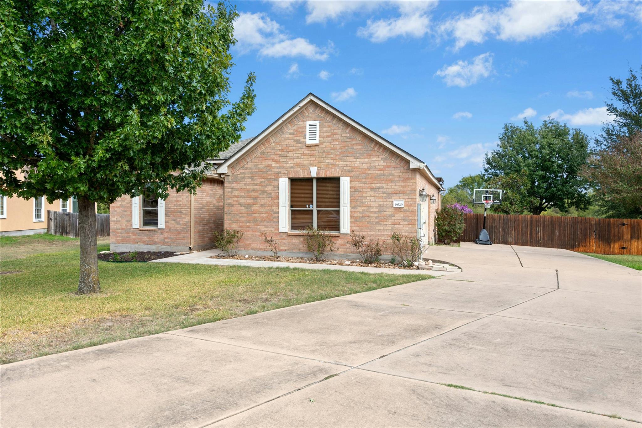 19329  Pencil Cactus Dr, photo 3