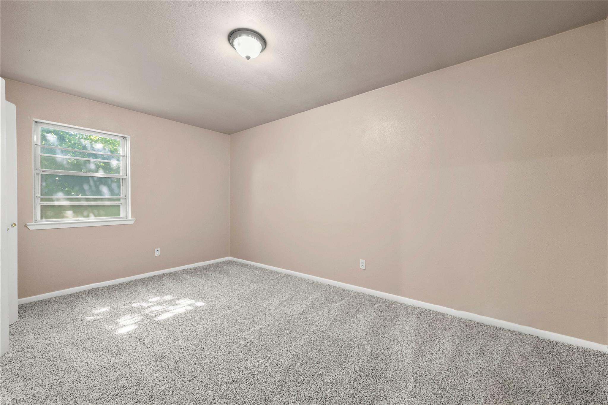 1819  Clarawood Dr, photo 11