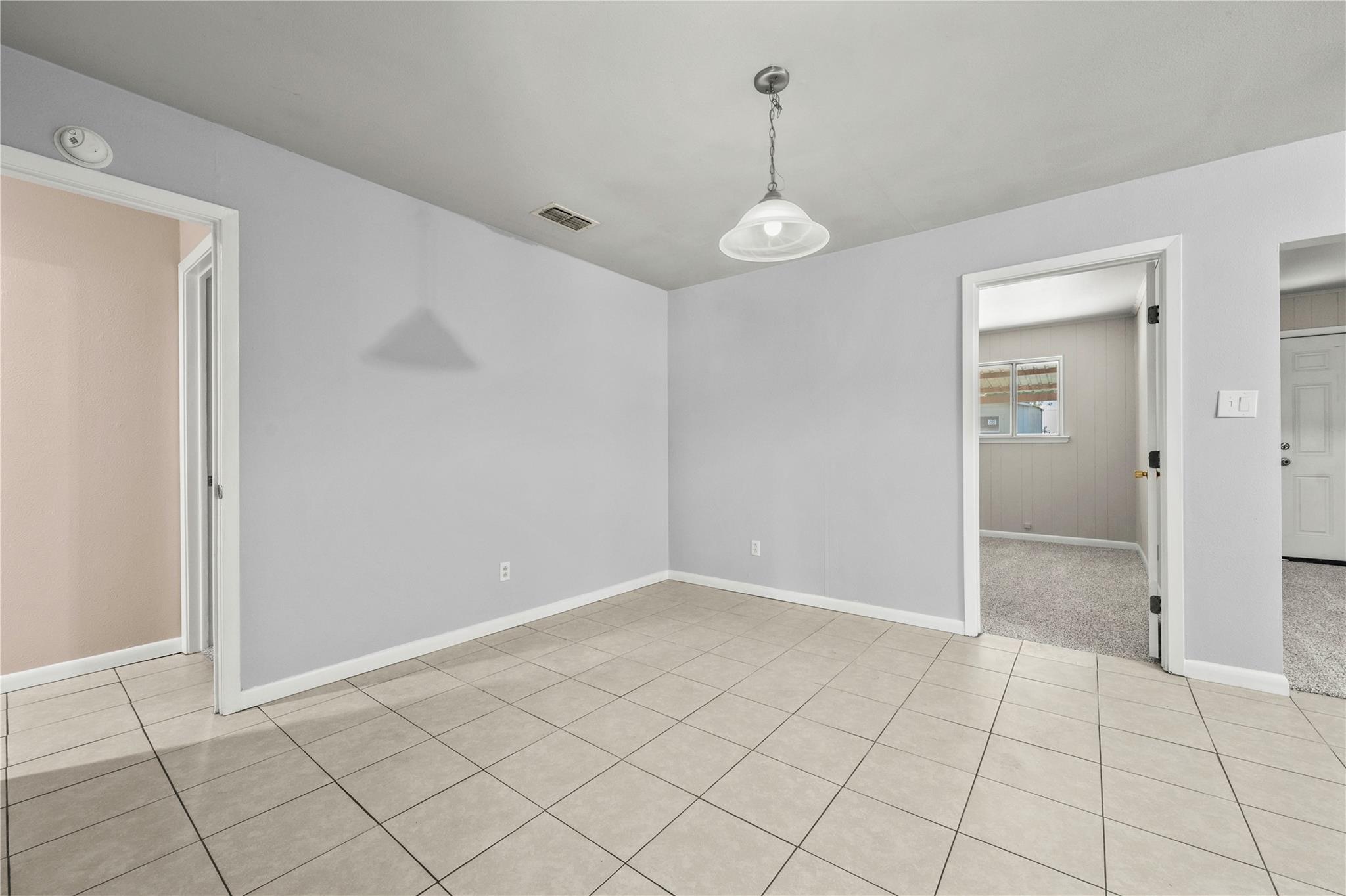 1819  Clarawood Dr, photo 4